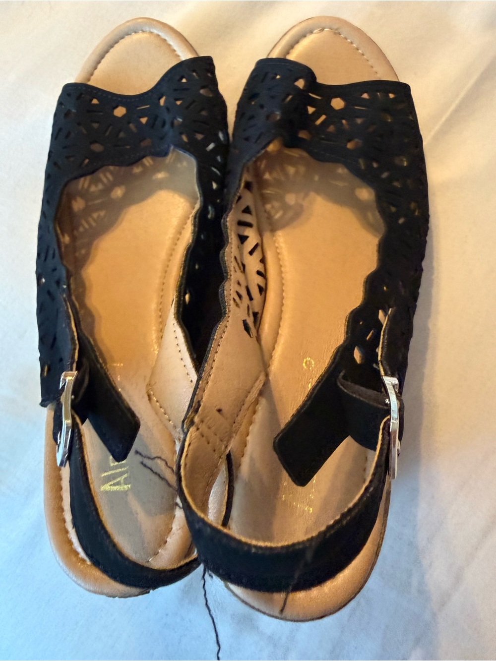 Women’s Black Cutout Slingback Wedge Sandals size 39 by Alexis Leroy